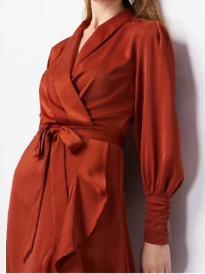 Robe décontractée à col en V de haute qualité pour femmes Robe de dames à manches longues de couleur pure